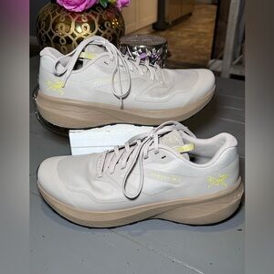 Arc'teryx Norvan LD 3 Men’s Shoes - Cream and Tan Size 10.5